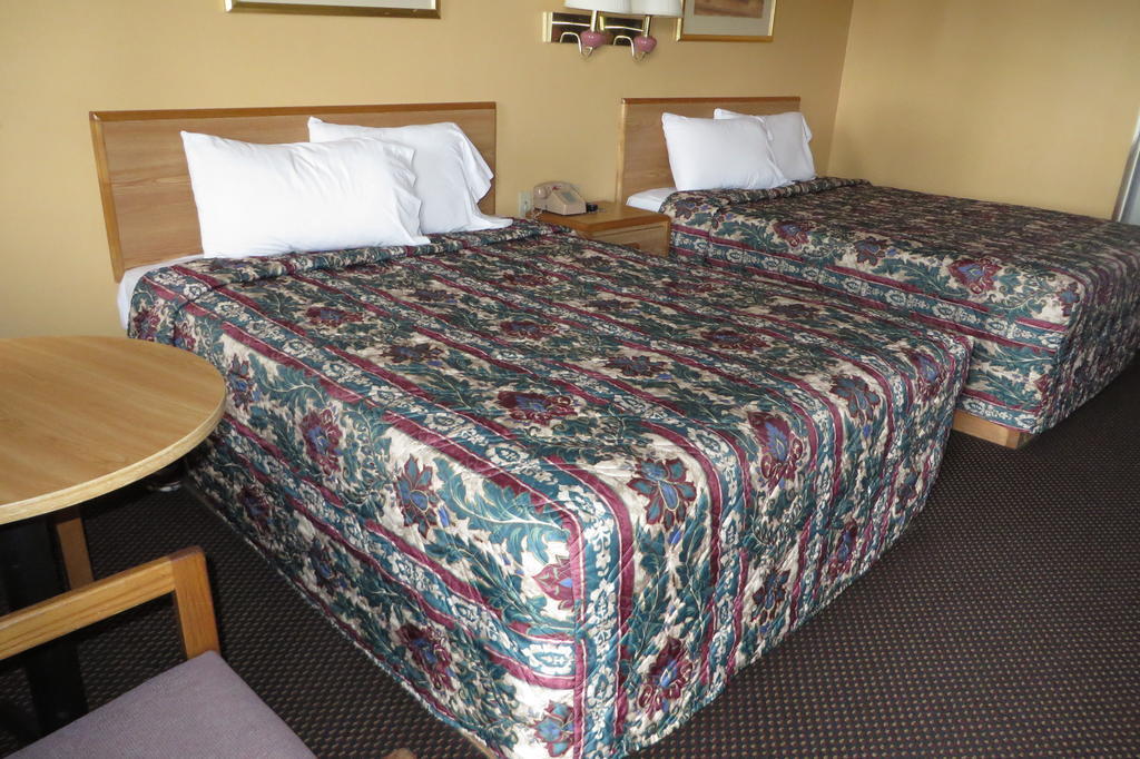 Economy Inn & Suites Joplin Rum bild
