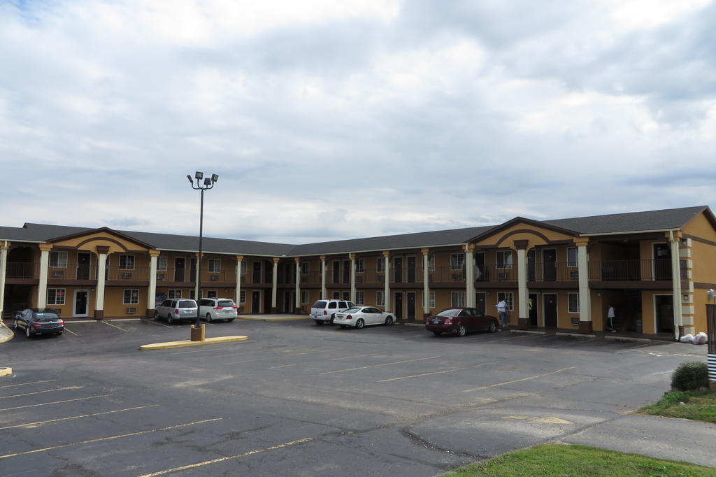 Economy Inn & Suites Joplin Exteriör bild